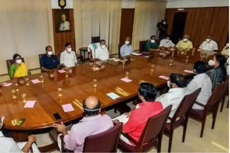 മന്ത്രിസഭ യോഗം ഇന്ന്  Cabinet meeting today  നിയമസഭ സമ്മേളനം വിളിക്കാന്‍ ശിപാര്‍ശ ചെയ്യും  ഗവര്‍ണര്‍ ആരിഫ് മുഹമ്മദ് ഖാന്‍  തിരുവനന്തപുരം വാര്‍ത്തകള്‍  kerala news updates  latest news in kerala  നിയമസഭ സമ്മേളനം  മന്ത്രി സഭ യോഗം  നിര്‍ണായക മന്ത്രി സഭ യോഗം ഇന്ന്