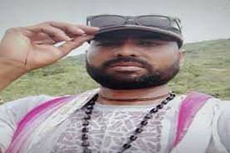 Keshav Gurjar threatens property dealer son