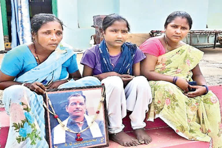 A girl facing kidney problem in Wanaparthy District