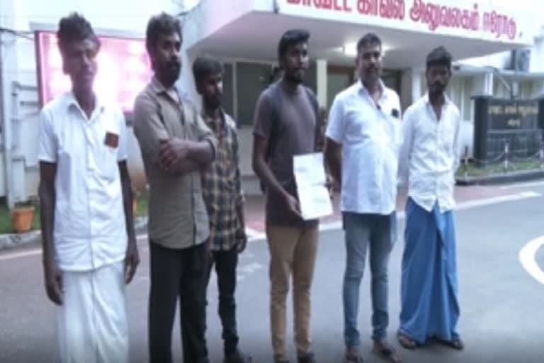 மனைவியை மீட்கக்கோரி கணவர் போலிசில் புகார்