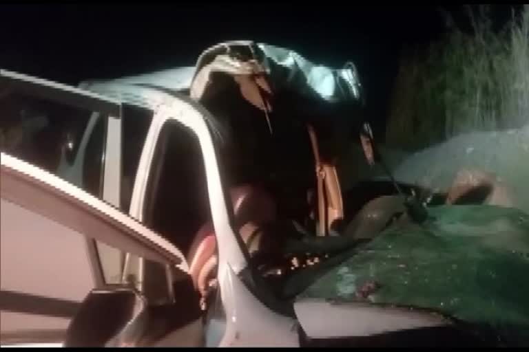 One car collided with another on Mumbai Pune Expressway