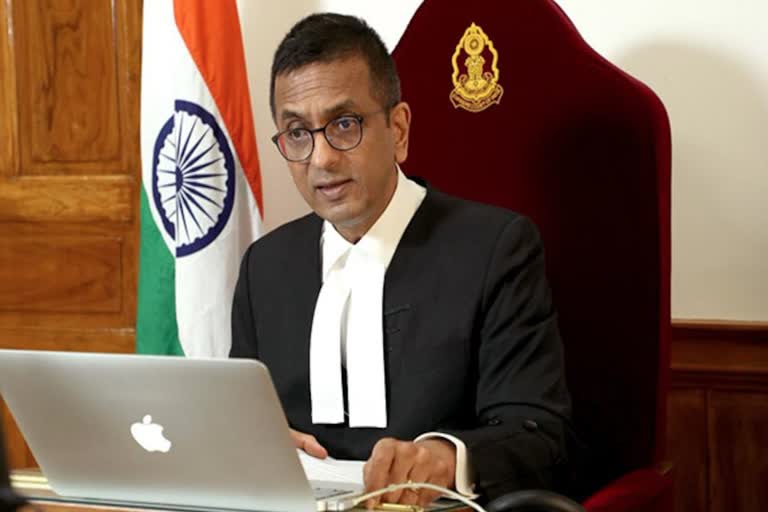 Chief Justice DY Chandrachud transferred three judges in the first meeting, lawyers protested