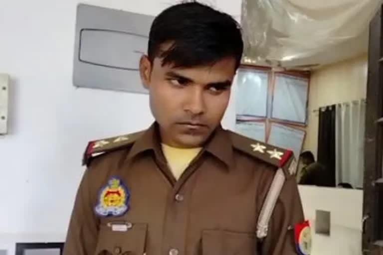 ola driver poses as fake sub inspector  ola driver  bareilly  uttar pradesh  ബറേലി  ഉത്തർ പ്രദേശ്  ലഖ്‌നൗ സ്വദേശി  ഒല ഡ്രൈവർ പിടിയിൽ  പൊലീസുദ്യോഗസ്ഥൻ ചമഞ്ഞ് വിവാഹഭ്യർഥന