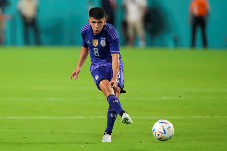 nicolas gonzalez  joaquin correa  argentina  argentina world cup squad  nicolas gonzalez joaquin correa replacement  qatar 2022  fifa world cup 2022  അര്‍ജന്‍റീന  നിക്കോളസ് ഗോണ്‍സാലസ്  ജോക്വിൻ കൊറേയ  എയ്ഞ്ചൽ കൊറെയ  തിയാഗോ അൽമാഡ  ഖത്തര്‍ ലോകകപ്പ് 2022  ഫുട്‌ബോള്‍ ലോകകപ്പ്