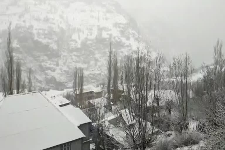 हिमाचल में शनिवार को बारिश और बर्फबारी