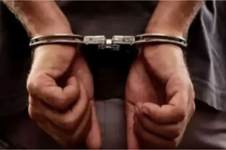 Accused arrested in the case of Gang rape of model  Gang rape of model in kochi  Accused arrested in the case of Gang rape  കൊച്ചിയില്‍ മോഡലിനെ കൂട്ടബലാത്സംഗം ചെയ്‌ത കേസ്  ഡിജെ പാര്‍ട്ടി  എറണാകുളം  എറണാകുളം വാര്‍ത്തകള്‍  എറണാകുളം ജില്ല വാര്‍ത്തകള്‍  എറണാകുളം പുതിയ വാര്‍ത്തകള്‍  kerala news updates  latest news in kochi