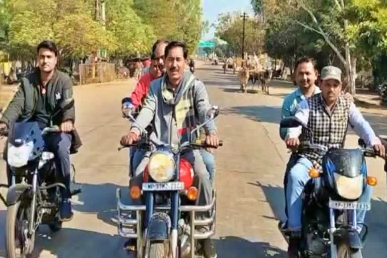 minister break traffic rules in shivpuri