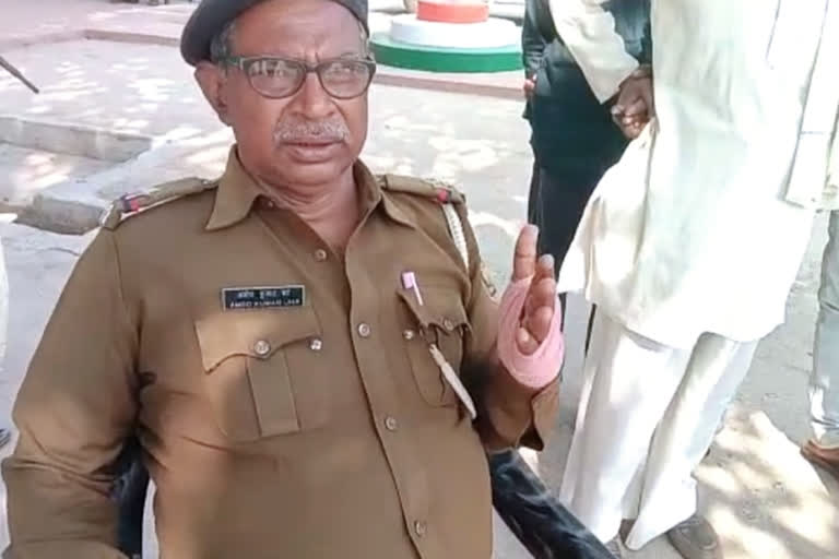 शराबियों माफियाओं का पुलिस टीम पर हमला