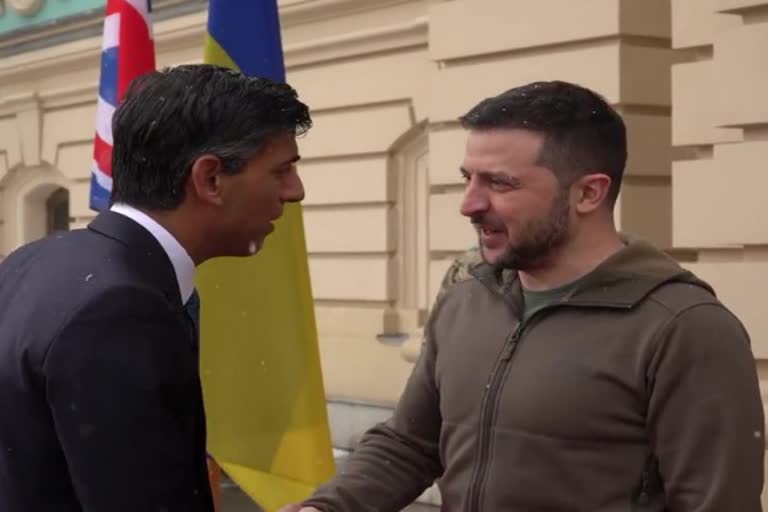 Sunak meets Ukrainian President Zelensky in Kyiv