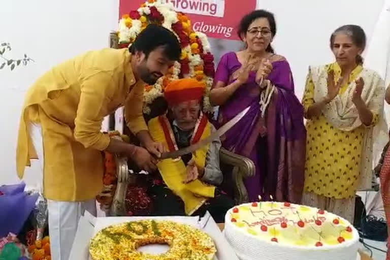 ex serviceman Chandi Prasad Joshi 104th birthday