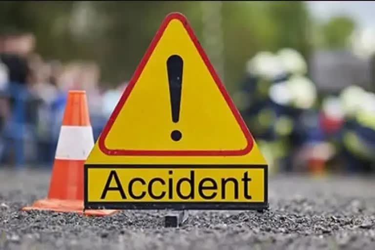 Three youth died in road accident in Godda