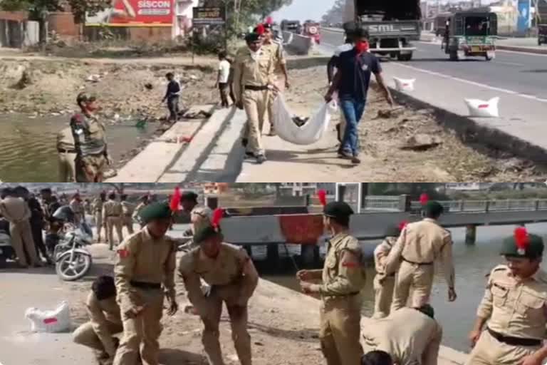 NCC cadets cleaned Charadih pond in Koderma