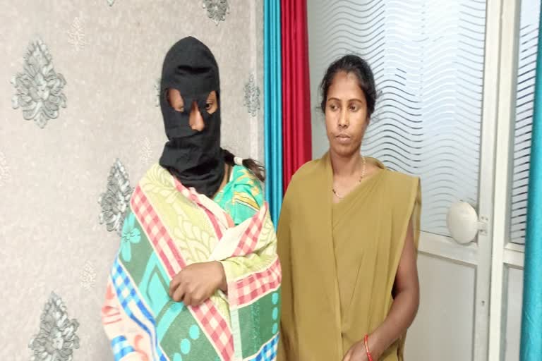 Female Naxalite Monika arrested in Dumka