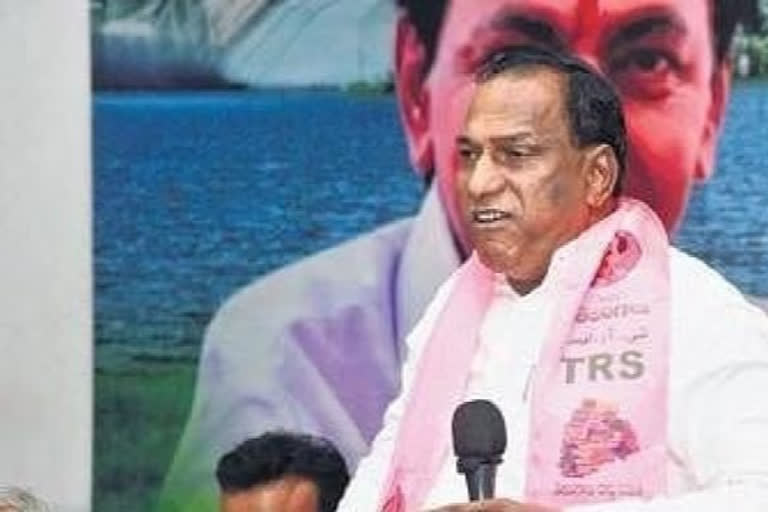 Telangana Minister accuses CRPF personnel of beating up son