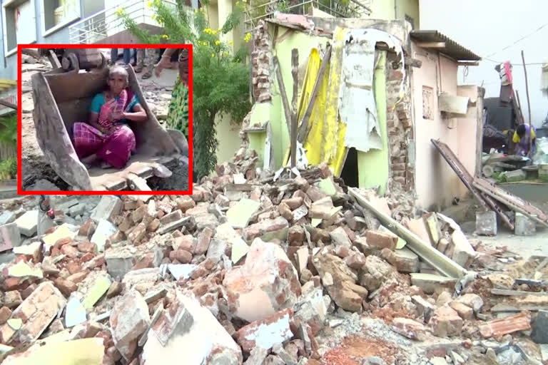 HOUSES DEMOLISH IN GUNTUR