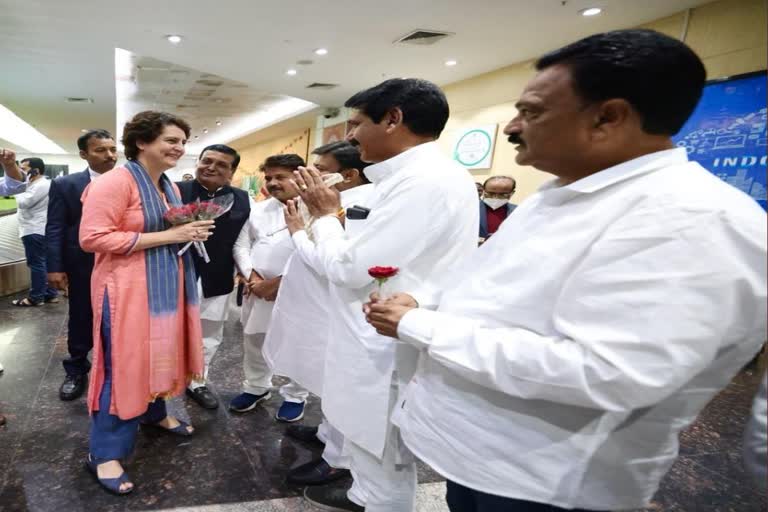 priyanka gandhi in mp