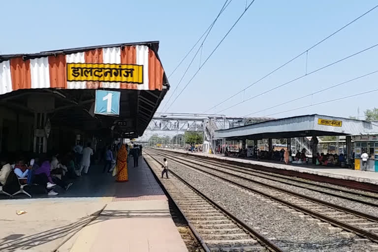 Naxal attack on railway freight corridor in Latehar palamu