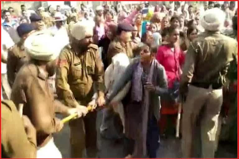 police lathi charge in ambala