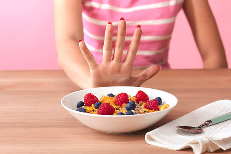Picky eaters are turned off by food depending on colour of plateware: Study