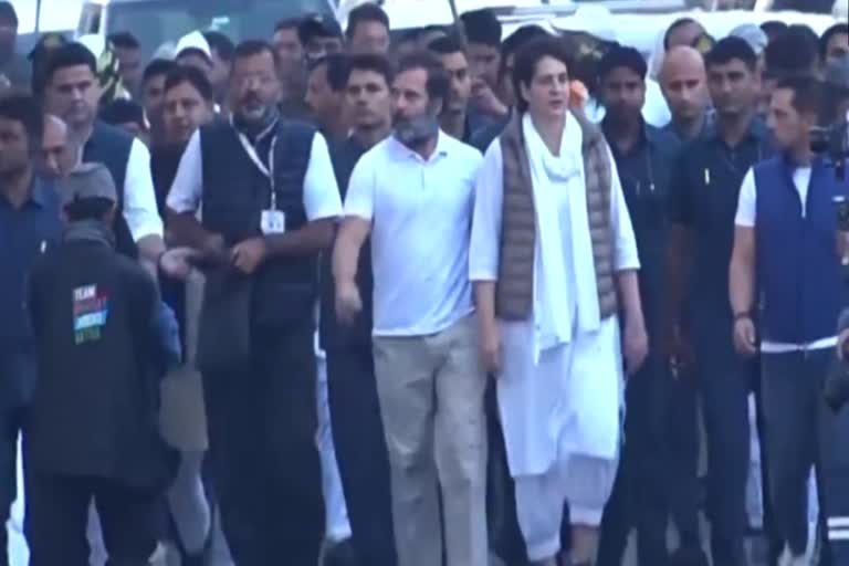 priyanka gandhi  robert vadra  bharat jodo yatra  bharat jodo  sachin pilot  latest news in madyapradesh  latest national news  latest news today  ഭാരത് ജോഡോ  ഭാരത് ജോഡോ യാത്ര  പ്രിയങ്കയും കുടുംബവും  പ്രിയങ്ക ഗാന്ധി  റോബര്‍ട്ട് വഡ്റ  മധ്യപ്രദേശില്‍ ഭാരത് ജോഡോ  ഏറ്റവും പുതിയ ദേശീയ വാര്‍ത്ത  ഇന്നത്തെ പ്രധാന വാര്‍ത്ത