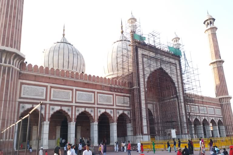 Ban on Girls in Jama Masjid