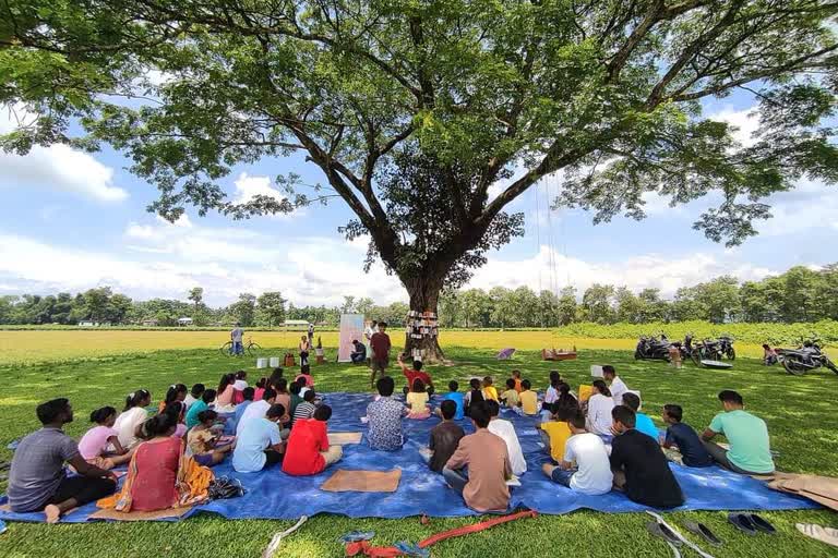 Gambling and alcohol make way for tree library here