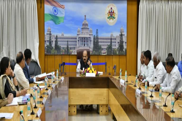 A delegation of Belgaum entrepreneurs met the CM