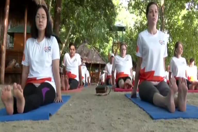 G20 delegates did yoga at Kala Patthar beach