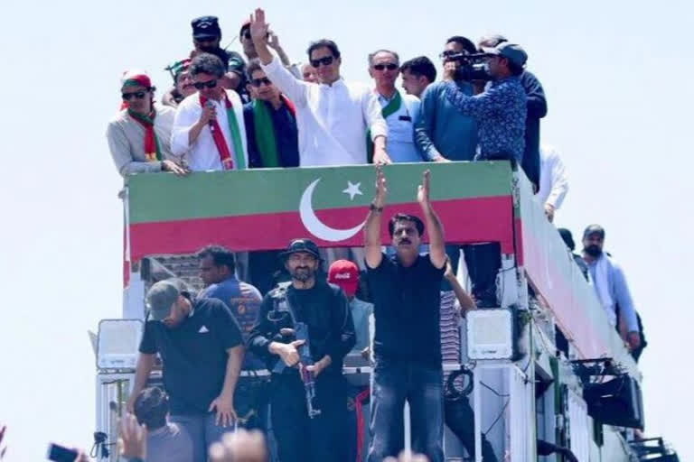 Former Pakistan PM Imran Khan arrives in Islamabad to hold Rally in Rawalpindi