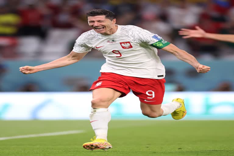 Lewandowski scores at World Cup, Poland beats Saudis 2-0