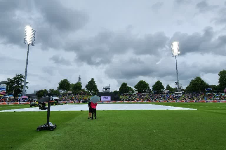 IND vs NZ: વરસાદને કારણે મેચ બંધ, ભારતે 4.5 ઓવરમાં 22 રન બનાવ્યા