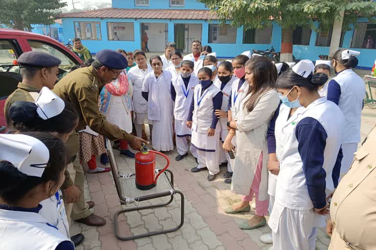 सहरसा में स्वास्थ्य कर्मियों को प्रशिक्षण