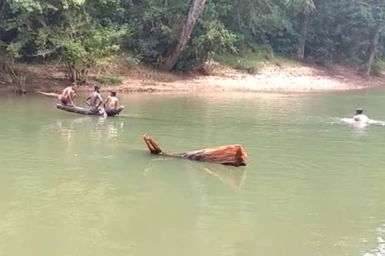 വിദ്യാര്‍ഥികള്‍ക്ക് ദാരുണാന്ത്യം  കൊല്ലം  കുളത്തൂപ്പുഴ കല്ലടയാറ്റിൽ  Kollam kulathupuzha two students drowned  Kollam kulathupuzha  Kollam todays news