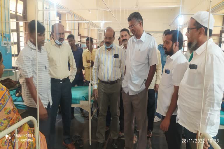 satish jarakiholi inquires about the health of the injured