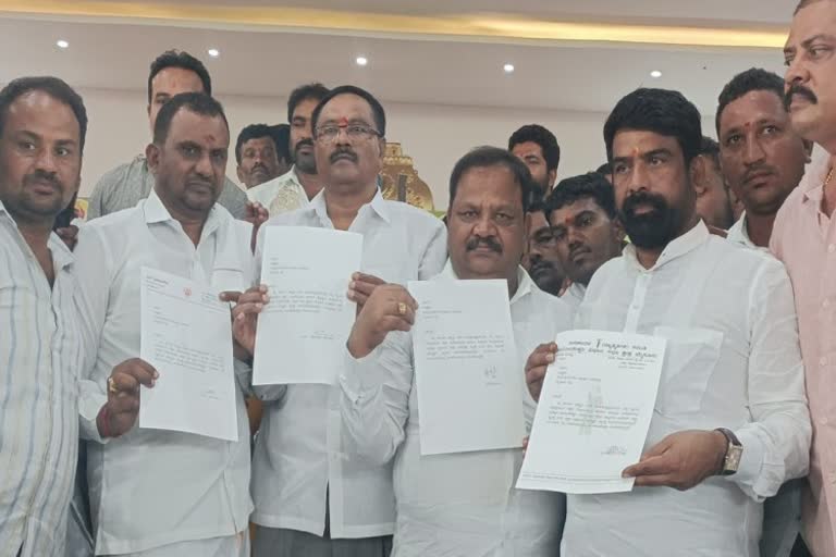 Local leaders resign of the JDS party