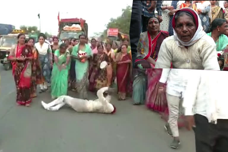 Ghattaraghi Bhagamma devotee Sasikala