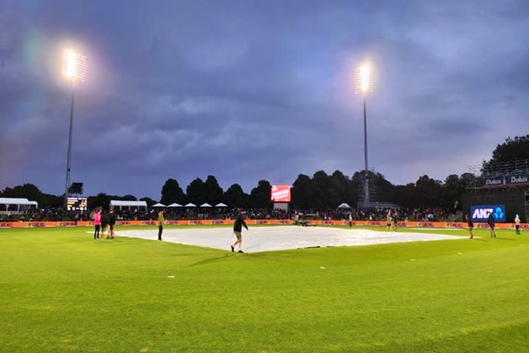 Rain interrupts third India-New Zealand ODI