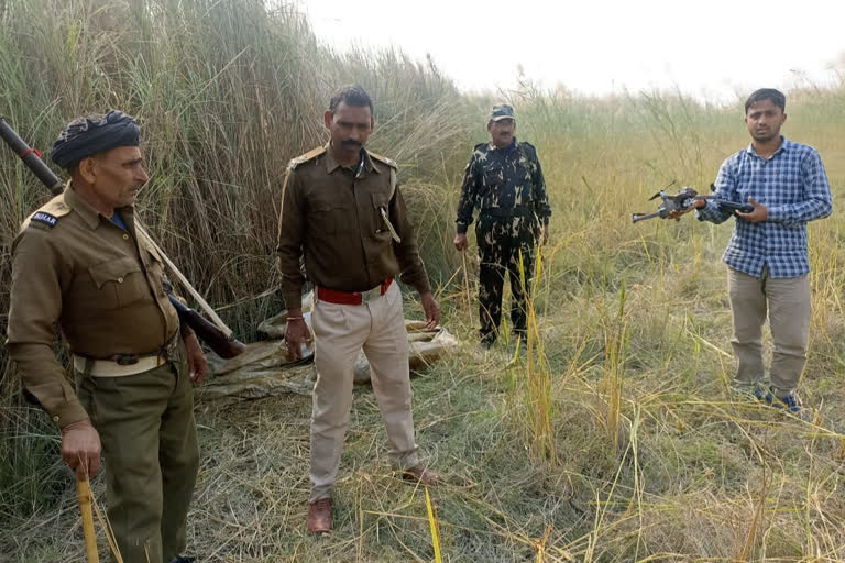 गोपालगंज में शराब के खिलाफ छापेमारी