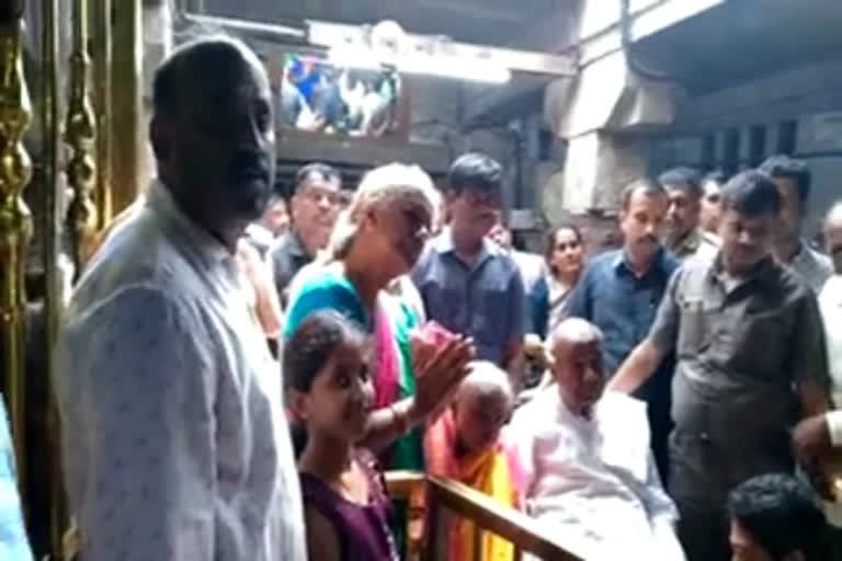 hd-devegowda-visits-nanjangud-temple