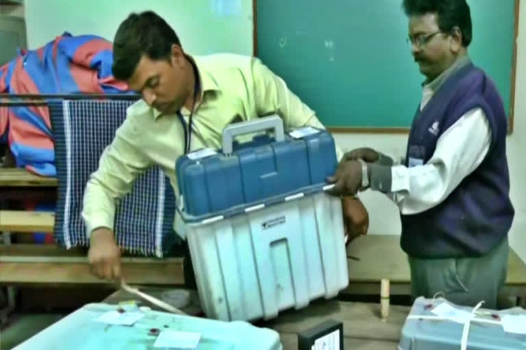 'Gujarat Police will secure EVMs after voting': Congress writes to EC, seeks probe