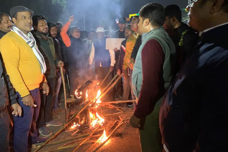 HEC engineers Torchlight procession