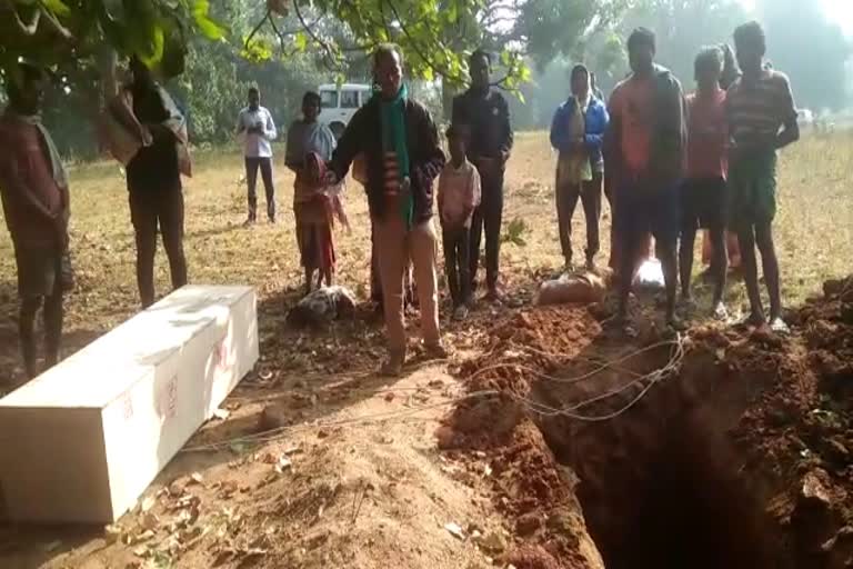 After villagers protest body cremated in presence of police in in Simdega