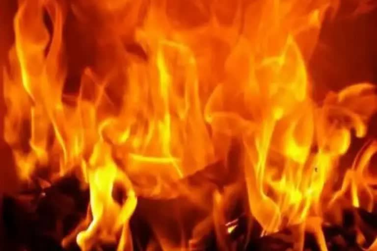 woman dies due to fire in Hamirpur