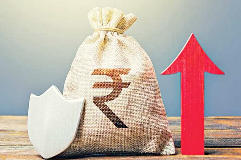 FD Interest Rates Rising to Lure Depositors? Pros and Cons