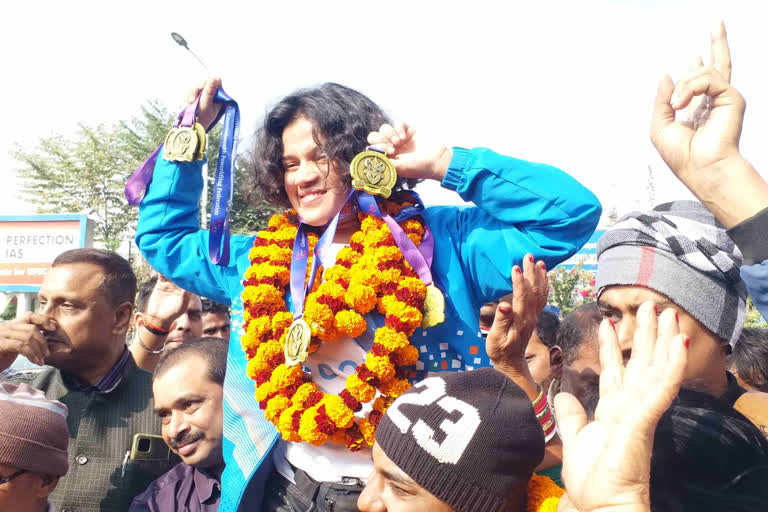 Bihar: Sub Junior Commonwealth Champion Kriti Raj Singh returns home to rousing welcome