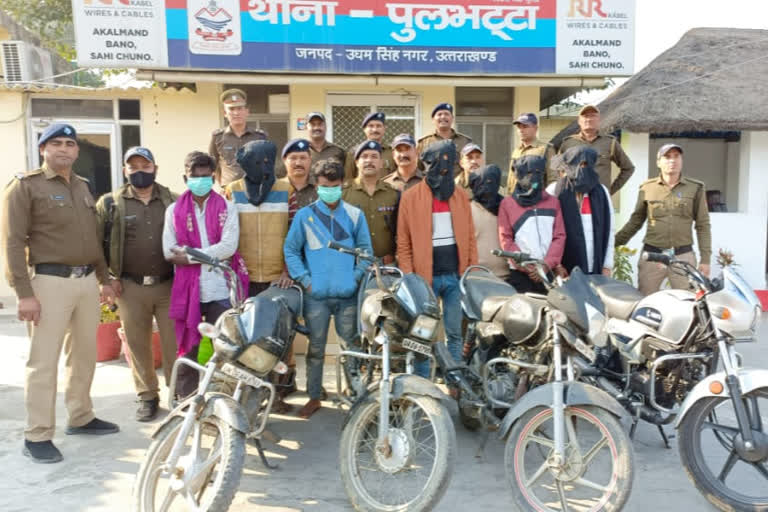 Rudrapur police arrested drug smugglers
