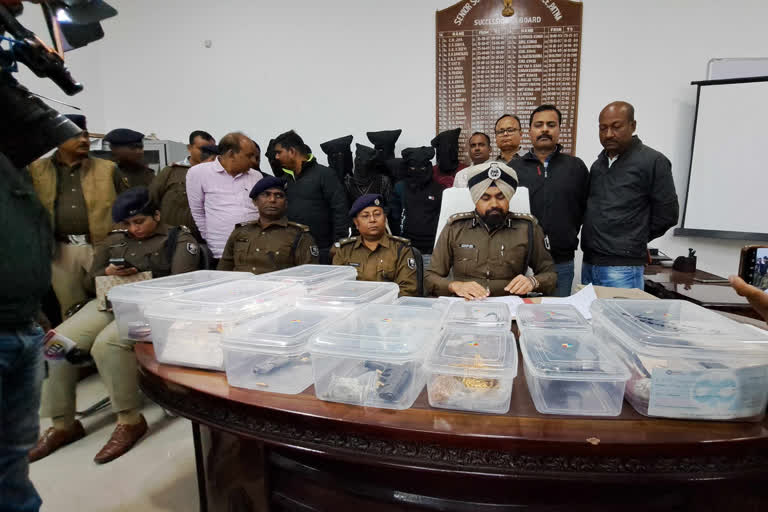 पटना में नौ अपराधी गिरफ्तार