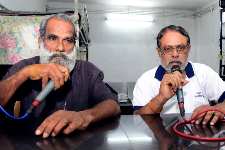 sabarimala announcers  sabarimala  sabarimala announcer gopalakrishnan  ശബരിമല  ത്തനംതിട്ട കോഴഞ്ചേരി സ്വദേശി ഗോപാലകൃഷ്‌ണന്‍  ദേവസ്വം ബോര്‍ഡ്  ബെംഗളൂരു  ശബരിമലയിലെ അനൗണ്‍സര്‍മാര്‍