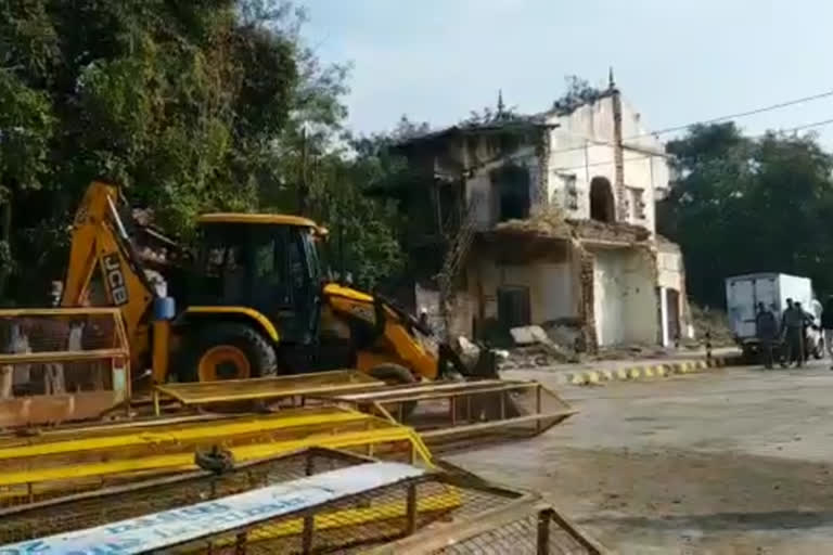 Vinod Mill Chawl started vacating houses