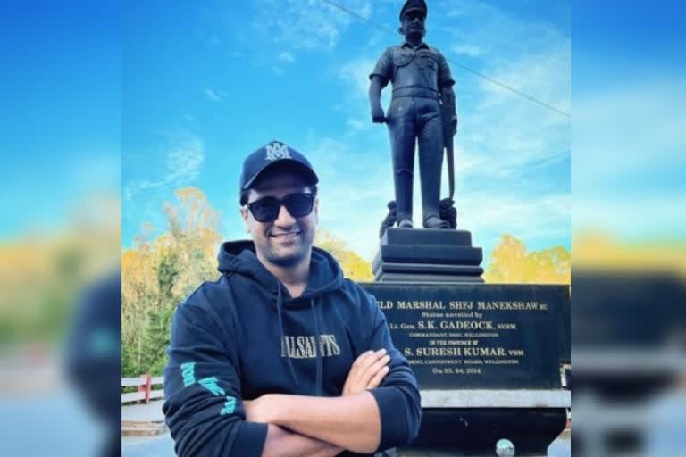 Vicky Kaushal photo with Sam Manekshaw statue